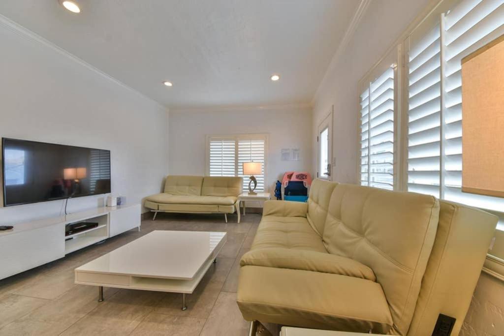 1000#1 Contemporary Home W/ Parking, Grill, & Ac! Newport Beach Exterior foto